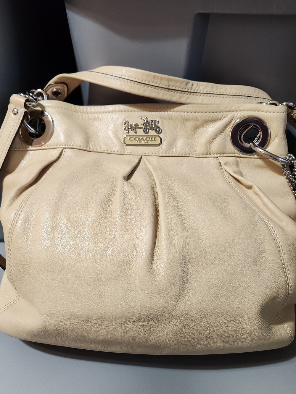 Coach Leather Shoulder Bag in Cream